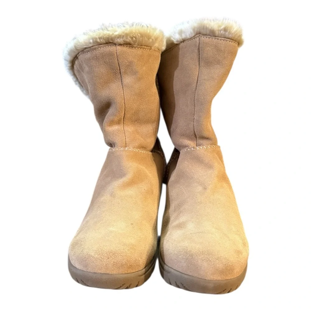 G.H. Bass & Co. Tan Suede Ankle Boots with Faux Fur Women’s Size 9.5